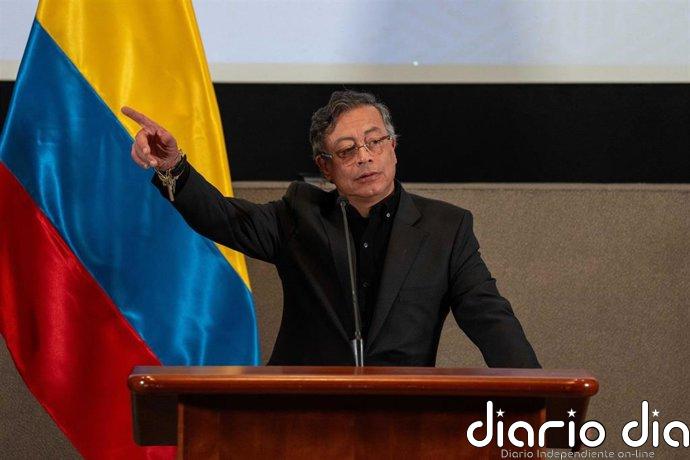 Petro sugiere que Ecuador podría estar "bombardeando" Colombia en la frontera