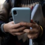 Pornografía, ciberacoso, discursos de odio y desinformación, riesgos del mundo digital para los menores, según estudio