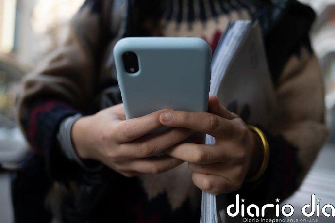 Pornografía, ciberacoso, discursos de odio y desinformación, riesgos del mundo digital para los menores, según estudio