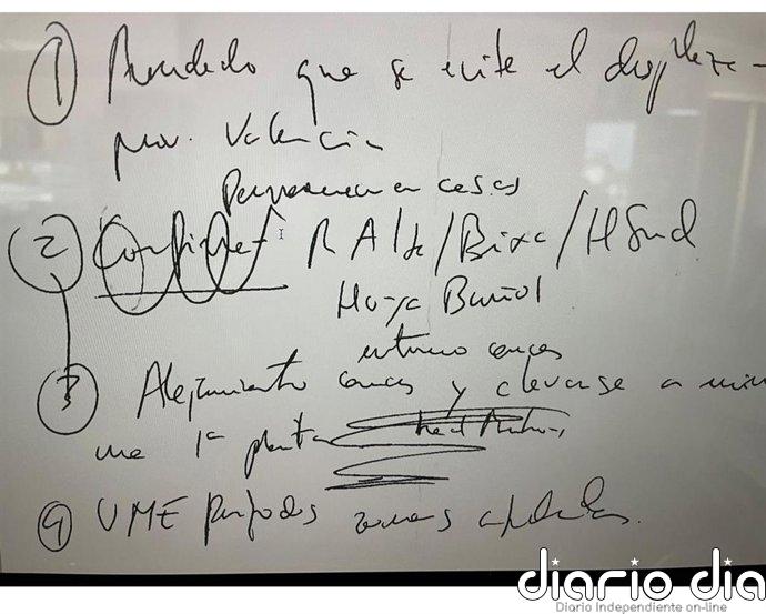 Pradas reconoce la autoría del documento aportado por Suárez y ve "innecesario" que se practique la prueba caligráfica