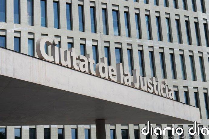 Prisión provisional para una pareja por presunta agresión sexual y maltrato a su bebé en Barcelona