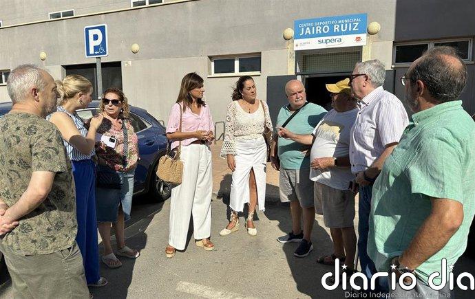 PSOE afea las "deficiencias" en dos pabellones de Almería, que retrasan seis meses la nueva concesionaria