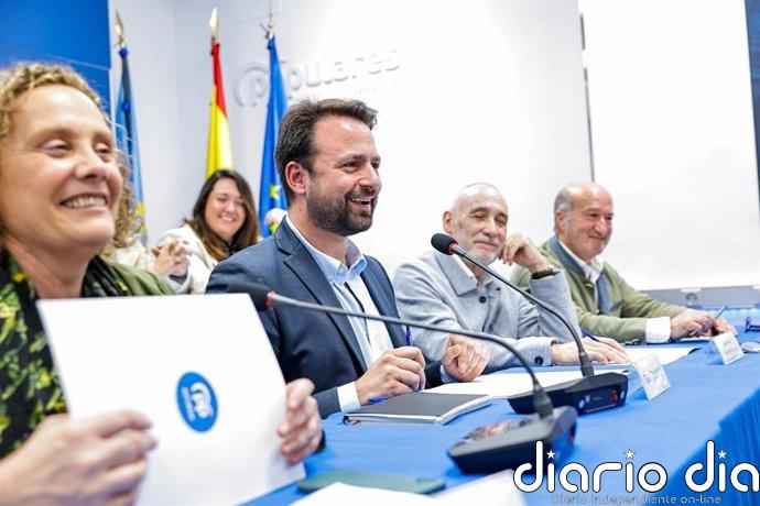 Queipo (PP) critica los "siete años de desgobierno" de Barbón al que acusa de "invertir la mitad de lo que promete"