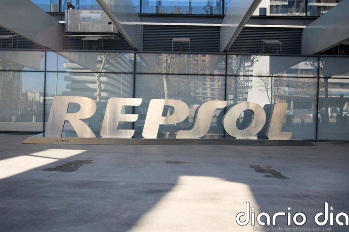 Repsol e Indra suben con fuerza en Bolsa tras el ataque a Irán