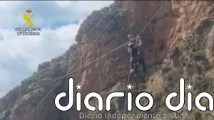 Rescatada una mujer tras quedar atrapada en mitad de una tirolina de la Vía Ferrata de Güéjar Sierra (Granada)
