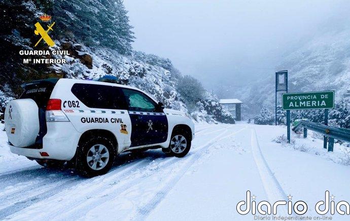 Rescatan a cuatro senderistas perdidos y con síntomas de hipotermia en la sierra de Laujar de Andarax (Almería)