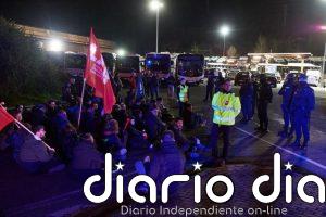 Retrasos en el inicio del servicio de Transporte Urbano Comarcal debido a piquetes informativos por la huelga general