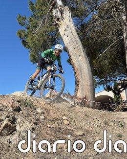 Roberto Bou impone su ley en Velilla tras una batalla de alto nivel en la Transvelillense