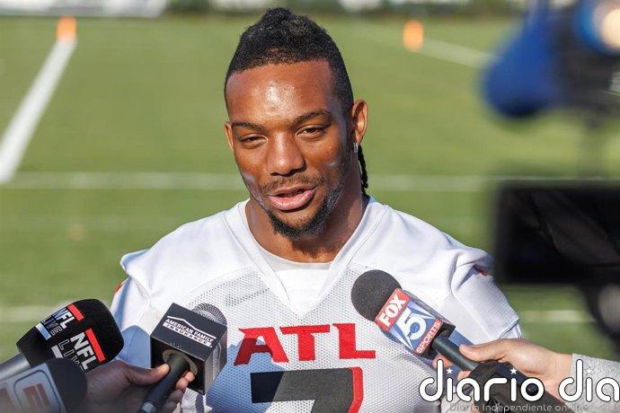 Robinson (Falcons), "superemocionado" por jugar en el "icónico" Bernabéu y por poder ver a su "amigo" Vinícius