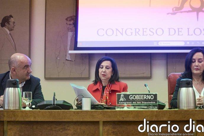 Robles recalca que restringir vuelos en bases de EEUU "no rompe el vínculo con la OTAN ni la responsabilidad de España"