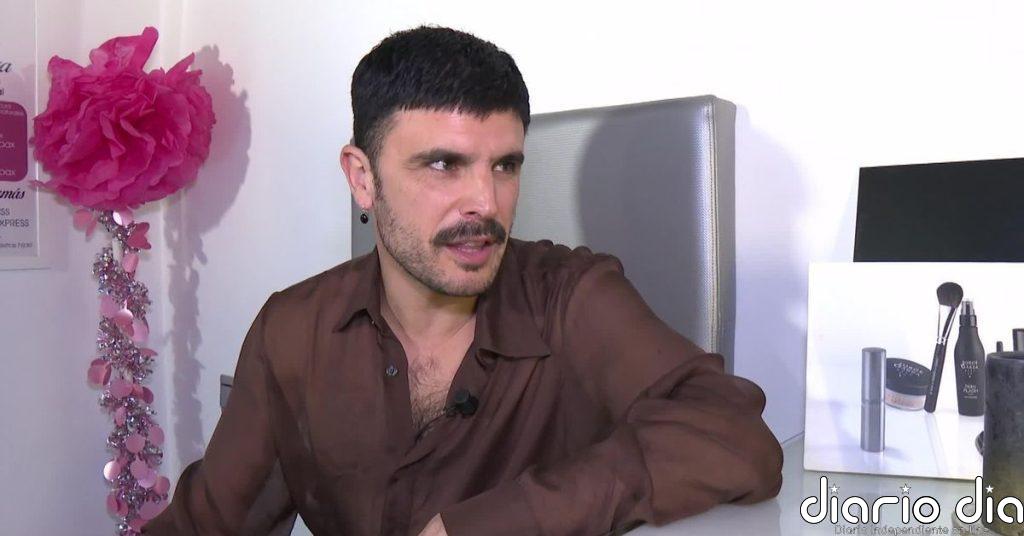 Rodrigo Cuevas presenta su “Manual de belleza”