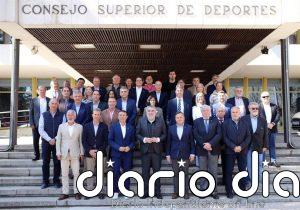 Rodríguez Uribes se reúne con ADESP y destaca la "inversión sin precedentes" en las federaciones deportivas