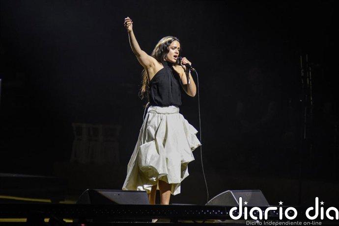 Rosalía canceló su actuación en Milán este miércoles por una intoxicación alimentaria "muy fuerte"