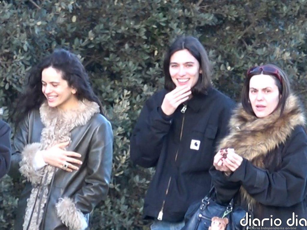 Rosalía, recuperada y relajada junto a Loli Bahía horas antes de su concierto en Madrid