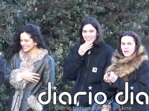 Rosalía, recuperada y relajada junto a Loli Bahía horas antes de su concierto en Madrid