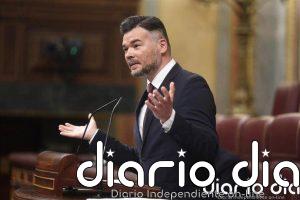 Rufián afea a Feijóo que haga "el ridículo" por no "plantar cara a un asesino como Netanyahu y a un pedófilo como Trump"