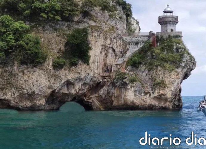 Santoña reforzará las medidas de seguridad en el Faro del Caballo por el desprendimiento de rocas y pide responsabilidad