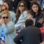 Sara Carbonero se rinde al must de la temporada y arrasa en clave 'sport' con su último look