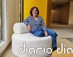 Sílvia Soler publica 'Érem tan joves': "Una imagen puede sugerir más de mil palabras"