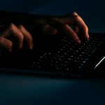 Slopoly, generado con IA, permitió a los hackers mantenerse en un servidor una semana en un ataque de ransomware