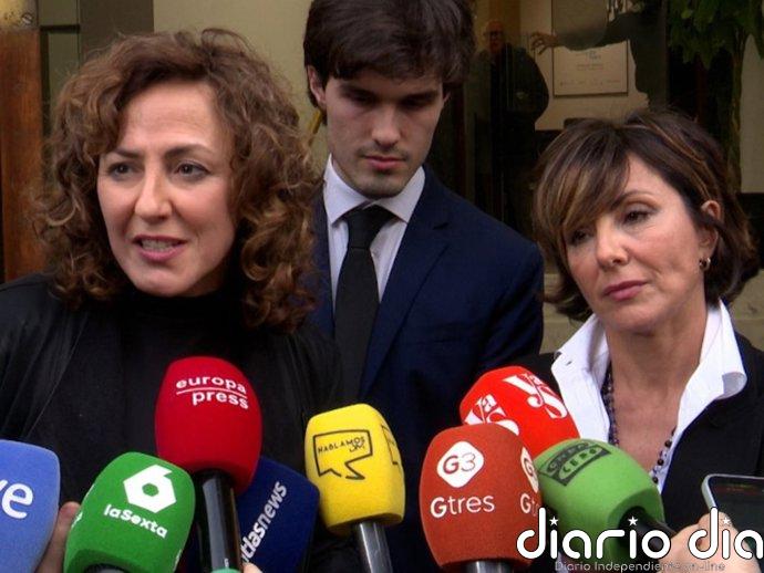 Sonsoles Ónega, junto a sus hermanos, agradece el cariño incondicional recibido tras la muerte de su padre