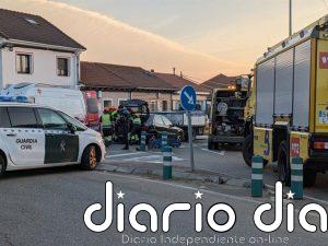 Sucesos.- Una mujer herida tras colisionar su coche contra un camión en la carretera entre Luanco y Avilés -. F