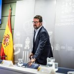 Trabajo pide a la CEOE salir del "radicalismo" y sumarse al diálogo para democratizar las empresas