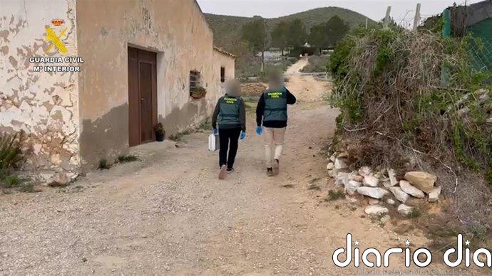 Tres detenidos acusados de robar en una casa de campo de Hondón de los Frailes (Alicante)