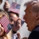 Trump amenaza con una respuesta "nunca antes vista" si Teherán cumple con su advertencia de "un golpe muy fuerte"