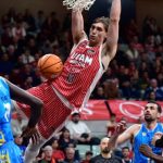 UCAM Murcia y Unicaja se acercan al Valencia Basket tras su derrota en Tenerife