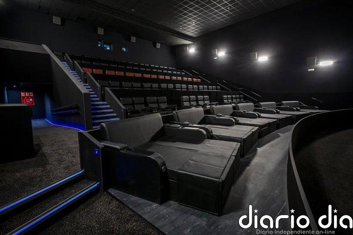 Un 60% de españoles afirma que le gusta "mucho o encanta" ir al cine, aunque solo un 12% va semanalmente, según estudio