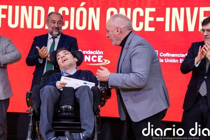 Un alumno con discapacidad de la UPNA obtiene una beca de Fundación ONCE para continuar su carrera investigadora