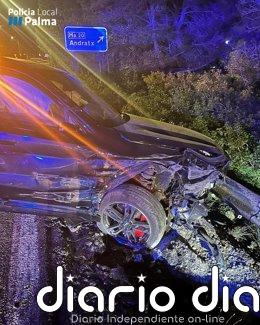 Un conductor ebrio colisiona contra una valla junto a una base militar de Palma
