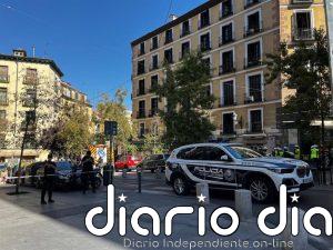 Un hombre se entrega a la Policía tras atrincherarse durante horas en su vivienda de Retiro con una espada