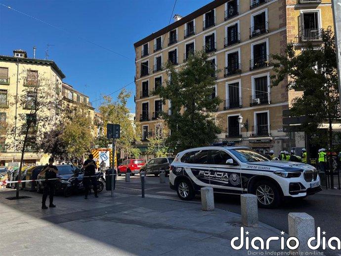 Un hombre se entrega a la Policía tras atrincherarse durante horas en su vivienda de Retiro con una espada