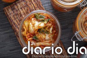 Un 'imán' contra los nanoplásticos: El inesperado beneficio del kimchi que limpia tu organismo