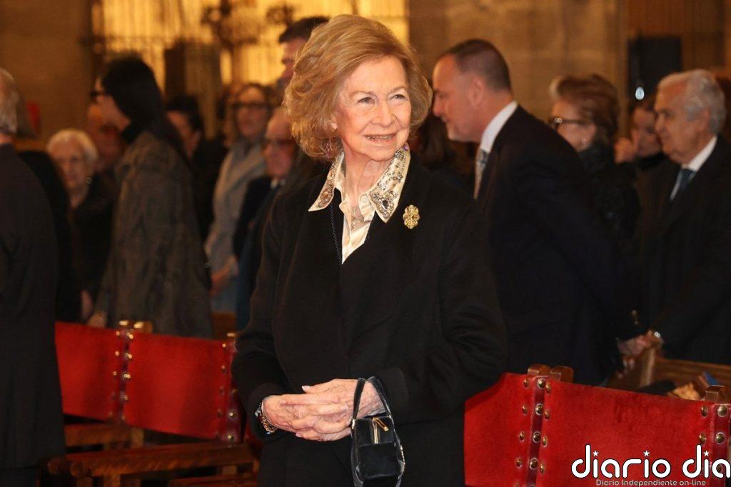 Un 'Réquiem' de Verdi solidario llena la Catedral de Mallorca en presencia de la Reina Sofía y las infantas