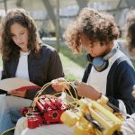 Un total de 230.000 alumnos participan en programas de Aldeas Infantiles para promover el uso responsable de pantallas