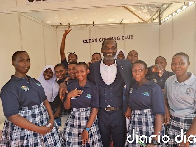 Una escuela de Tanzania lanza un Club de Energía para promover la cocina limpia