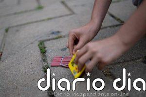 Una mujer con esclerosis múltiple lanza una recogida de firmas para pedir un control más estricto de petardos en Fallas