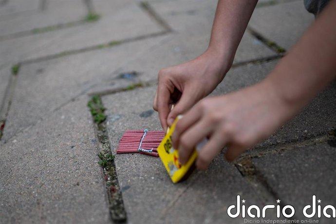 Una mujer con esclerosis múltiple lanza una recogida de firmas para pedir un control más estricto de petardos en Fallas