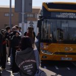 Usuarios de Cercanías, "perdidos" e "indignados" ante la limitación de trenes en Fallas