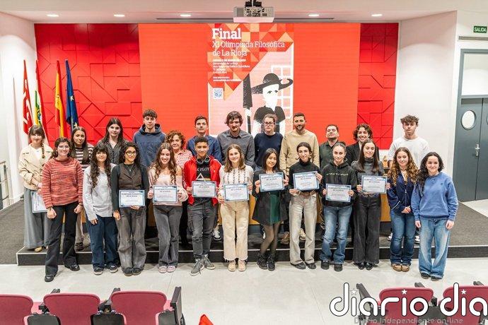 Valvanera Alonso, Isabella Coto, Ángela Pérez, Ayah Moahamed e Israe Jarmoun ganan la Olimpiada Filosofía riojana