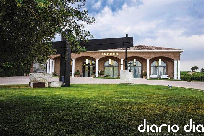 Vega Sicilia, La Rioja Alta, Ramón Bilbao, Marqués de Riscal o Familia Torres, entre las 50 bodegas más admiradas