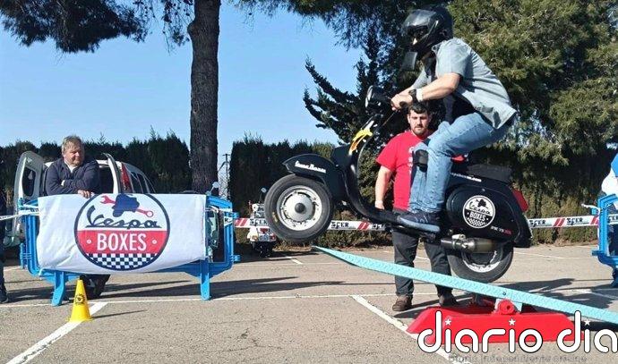 Vespa Club Valladolid y la Diputación promocionan el turismo de la provincia en Tomelloso