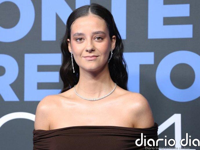 Victoria Federica, deslumbrante, responde con una sonrisa a las preguntas sobre su relación con Jorge Navalpotro