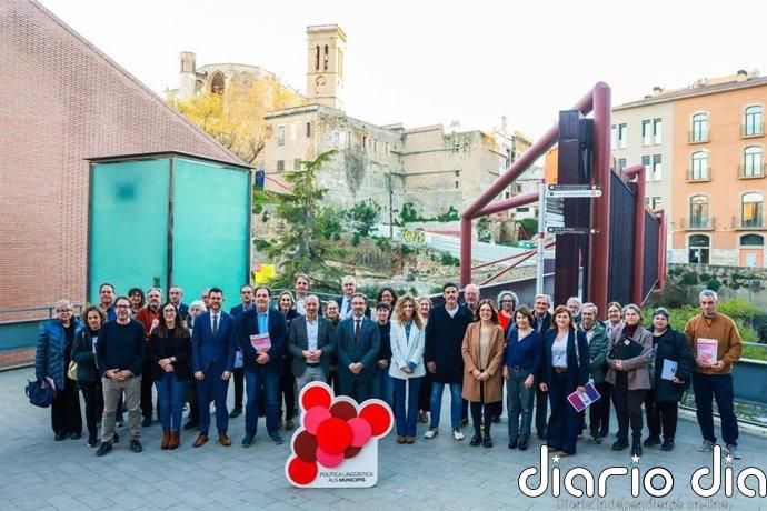 Vila destaca a los ayuntamientos como entes para impulsar una política lingüística municipal activa