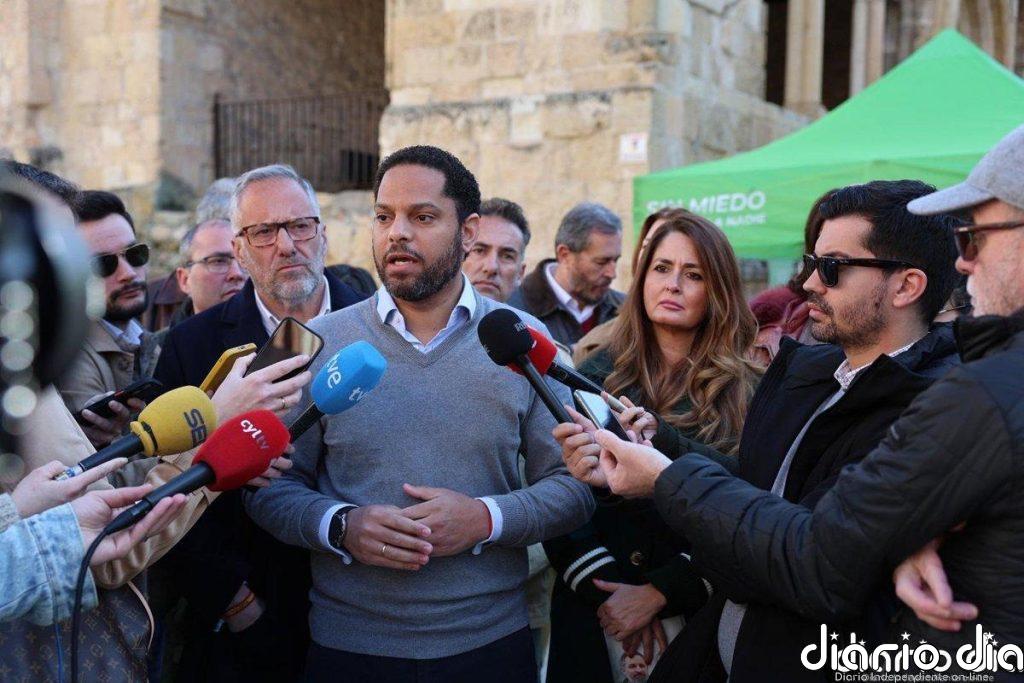 Vox desdeña la intención de Ortega Smith de llevar su expulsión a los tribunales: "Que se ponga a la cola"