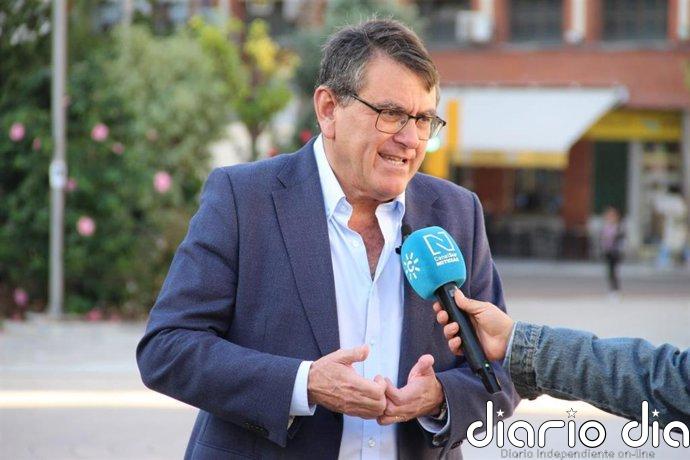 Vox Huelva dice que tras "17 años" habría que estar hablando "de la última piedra del Materno y no de la primera"