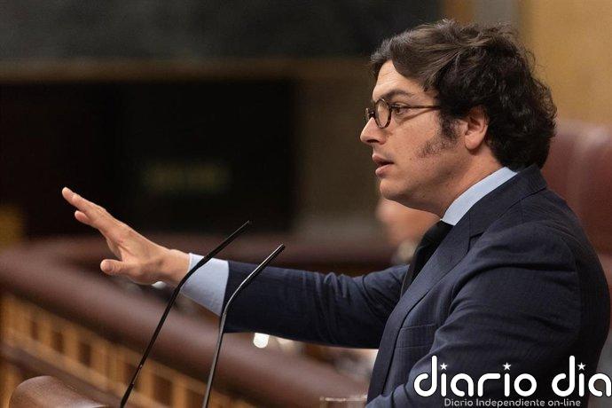 Vox ve "cobarde" a Feijóo y dice que Sánchez "no tiene huevos" para atacar a Abascal fuera del Congreso